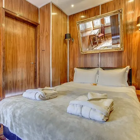 Apartament Z Jacuzzi 소포트